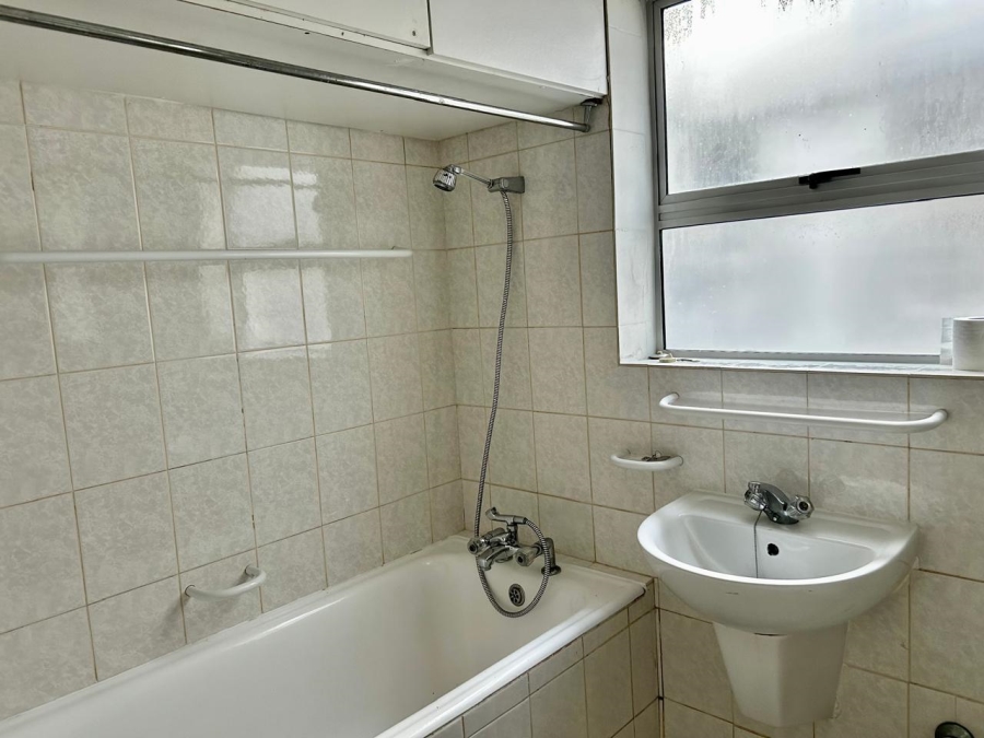 To Let 3 Bedroom Property for Rent in Mouille Point Western Cape
